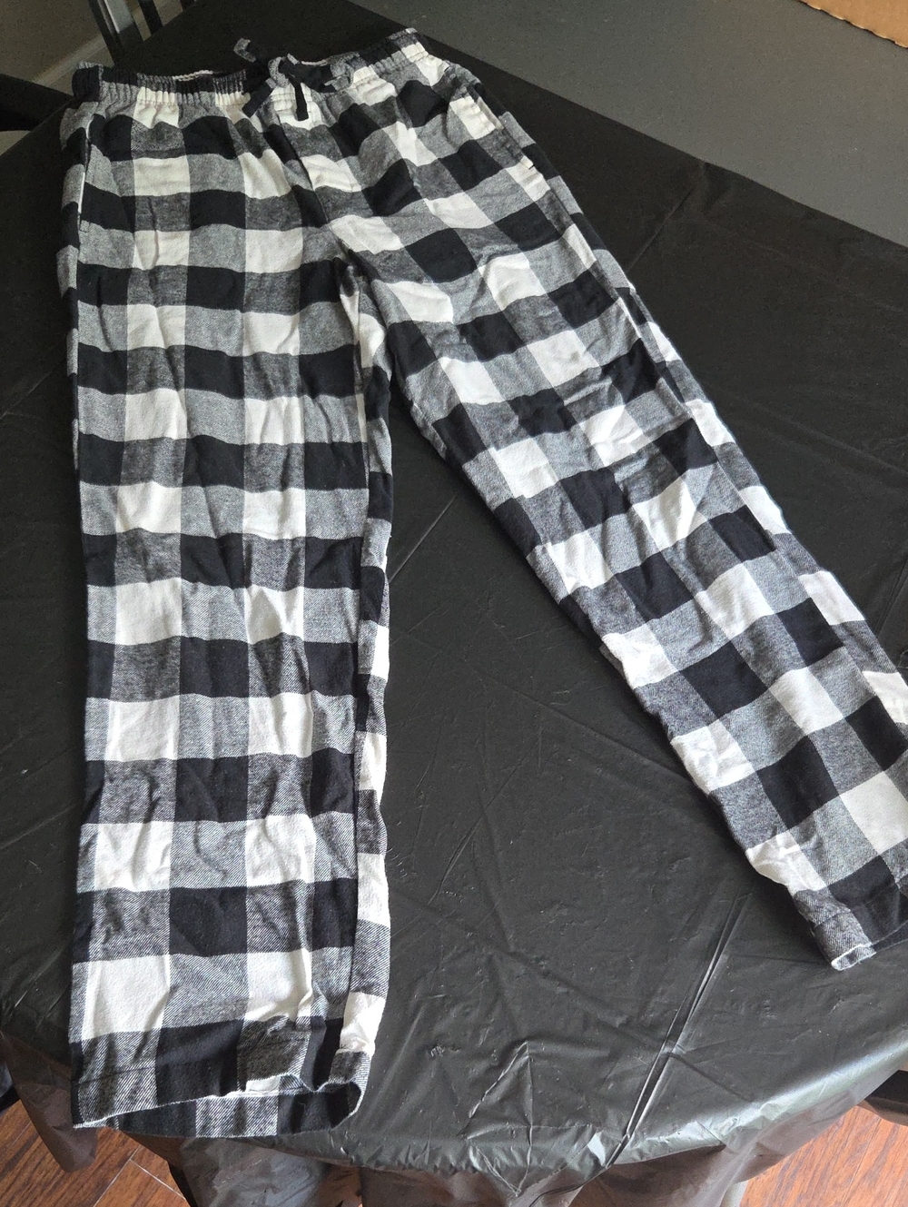 Sonoma Black & White Buffalo Check Joggers